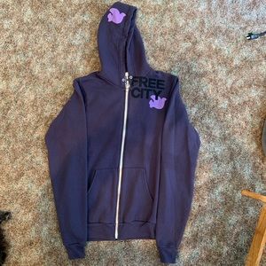 Freecity sweatshirt, size small